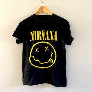 Nirvana T-shirt – smiley face